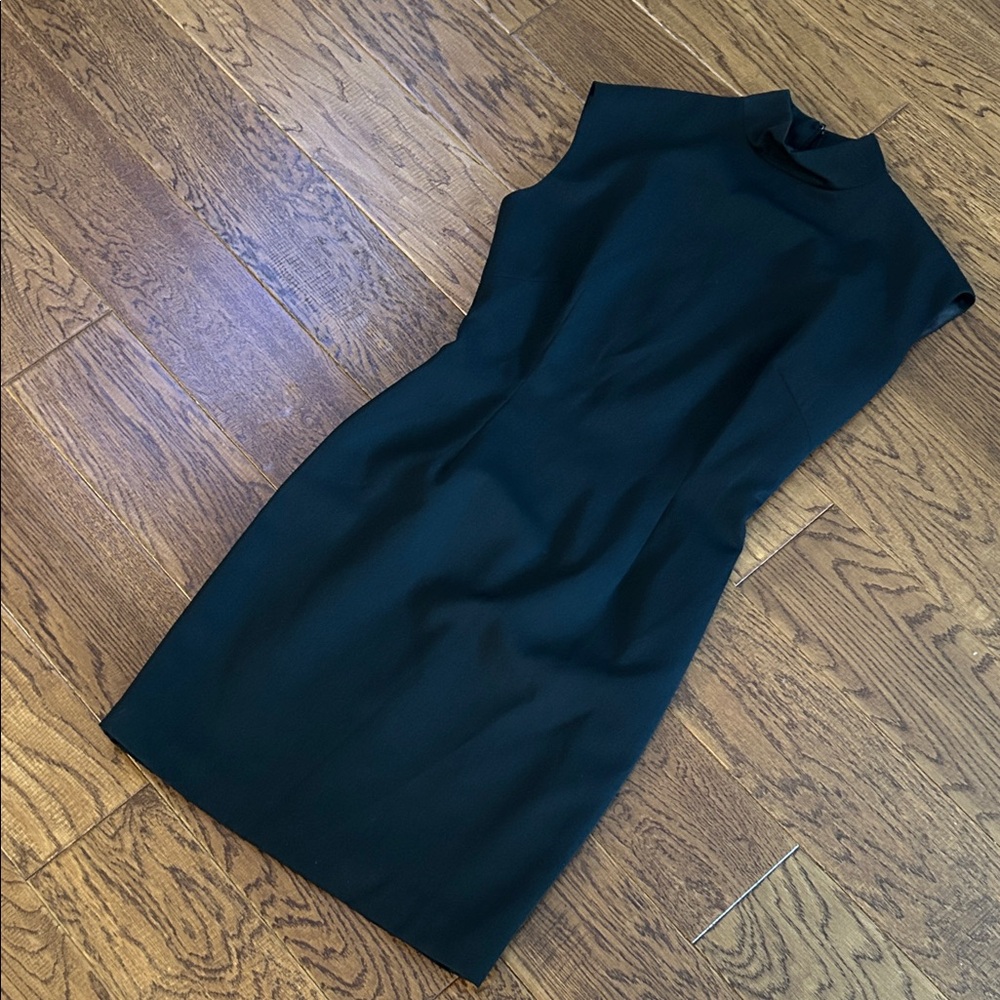 Chic Black Sleeveless Mini Dress